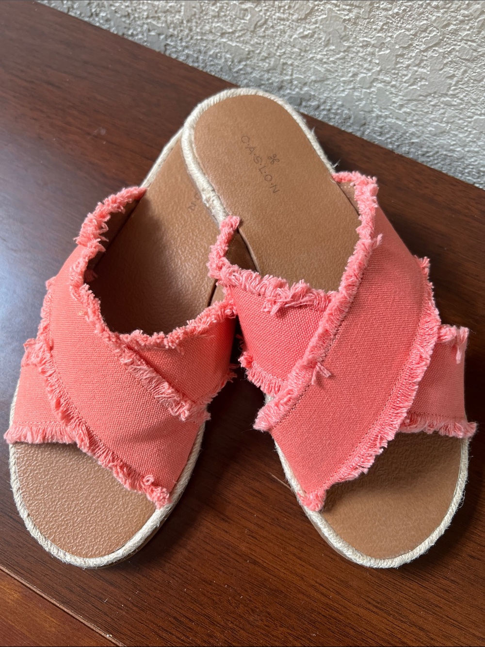 Caslon Paxton Coral Canvas Crossband Slide Sandals.